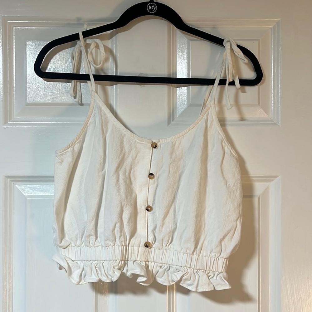 Cropped white POV tank